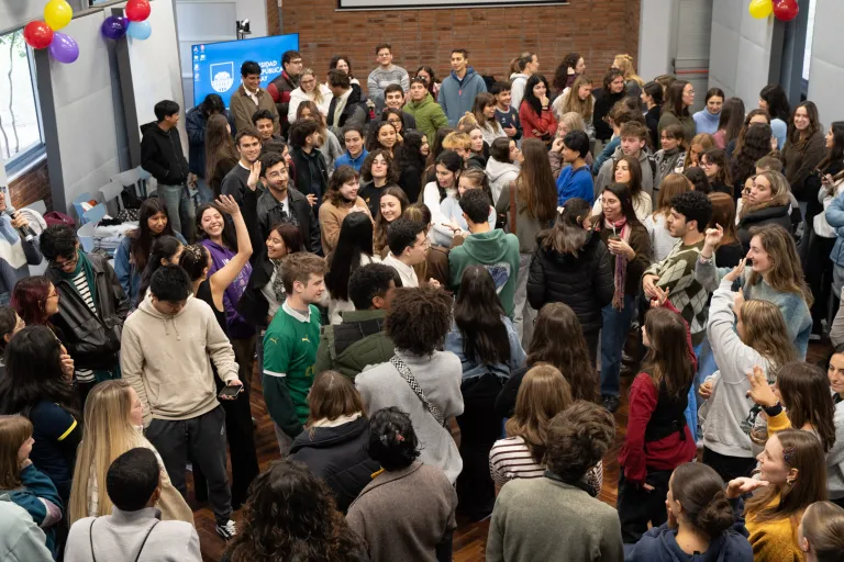 Bienvenida a más de 100 estudiantes internacionales