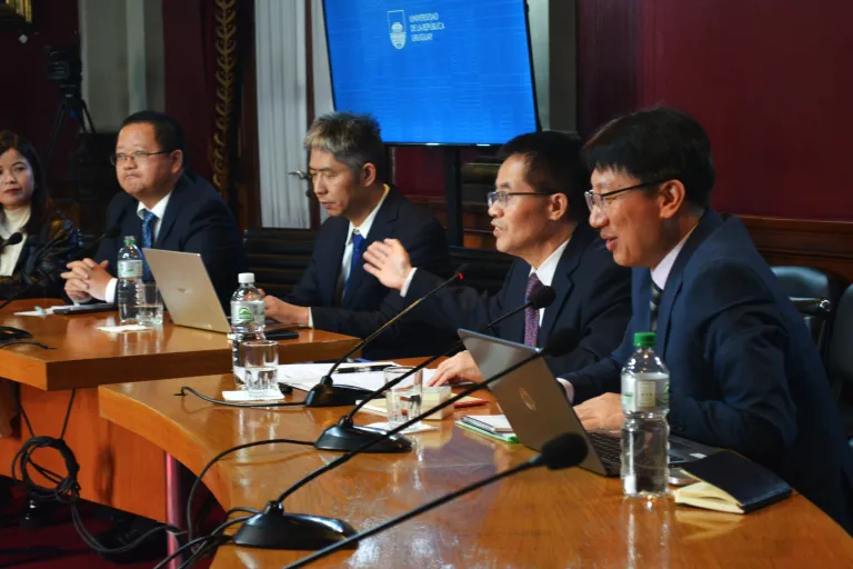Delegación de la Fujian Normal University visita la Udelar