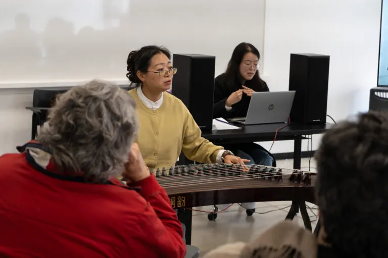 Talleres en Bellas Artes, Música y Danza profundizaron el intercambio con la Universidad de Qingdao