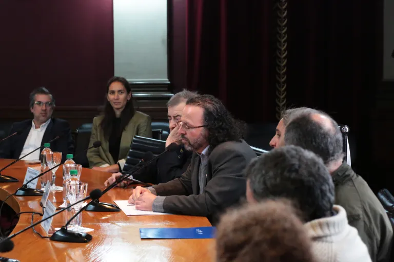 Udelar entregó el Doctorado Honoris Causa a Gustavo Barbosa-Cánovas