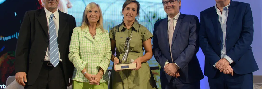 Premio L’Oréal Unesco a Cecilia Saiz. Foto: MEC